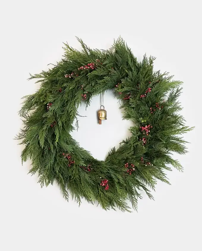 cedar-pepperberry-wreath-bell