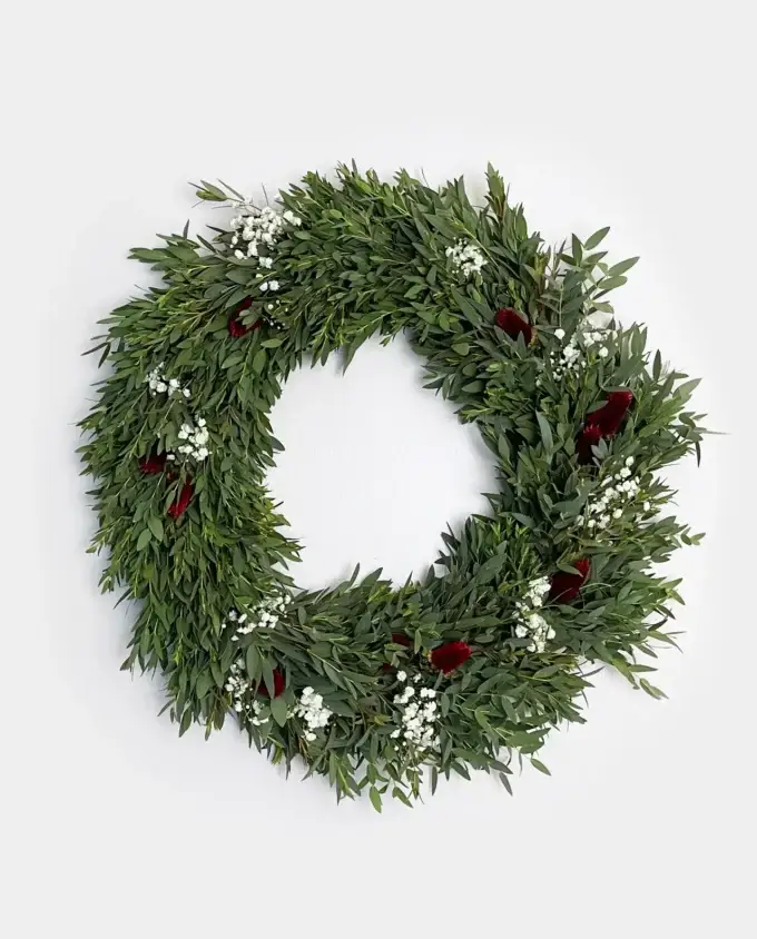 eucalyptus-gypsophilia-holiday-wreath