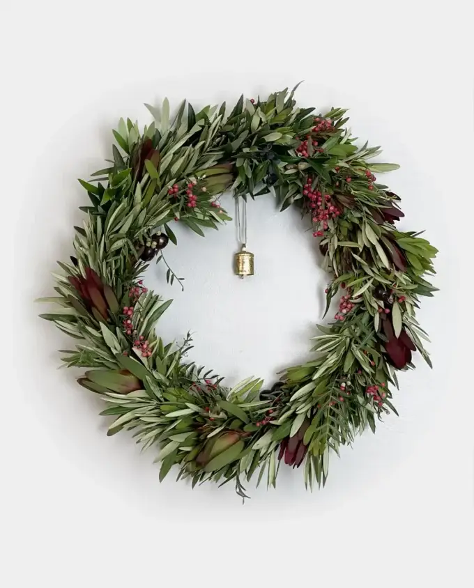 olive-pepperberry-wreath-bell