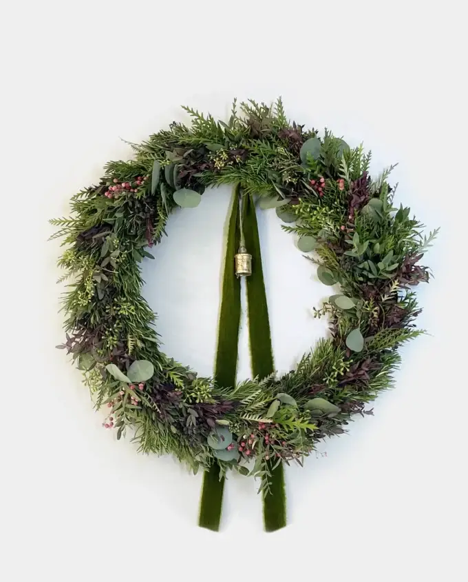 rosemary-pepperberry-wreath-moss-bow-bell